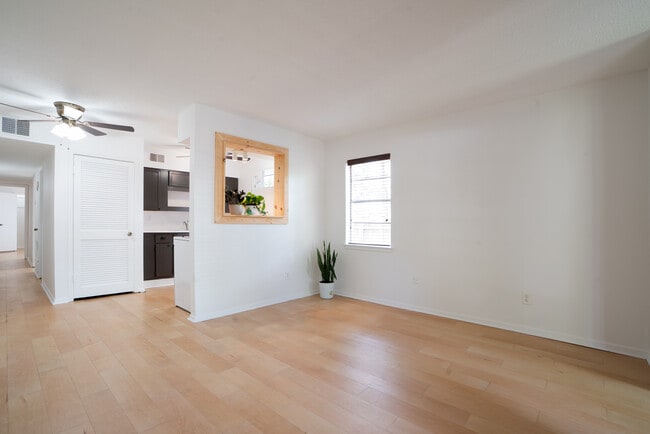 Living Room - 1337 Vinton Ave
