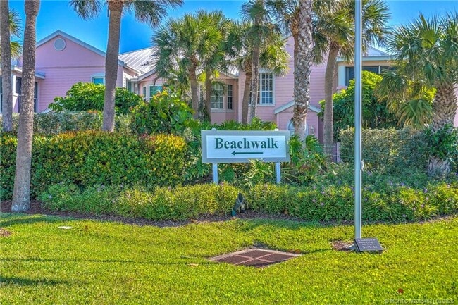 Building Photo - 391 NE Plantation Rd