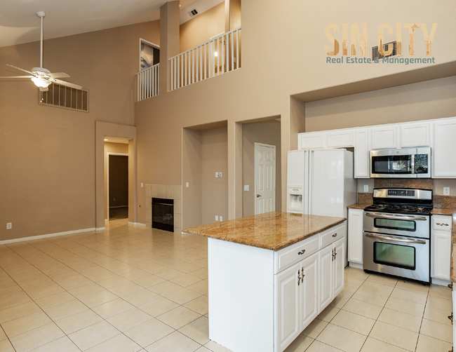 Foto del edificio - Luxurious 4 Bed, 3 Bath Home in Henderson,...