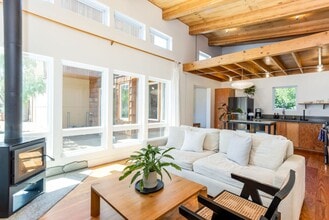 Building Photo - 1325 NW Albany Ave