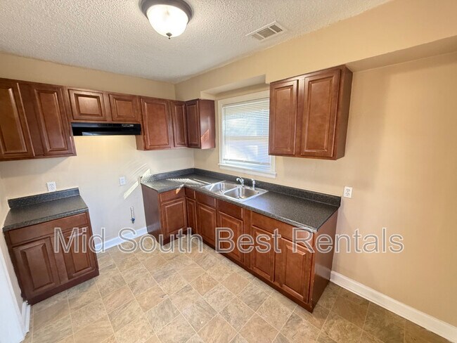 Foto del edificio - 3531 Farmville Rd