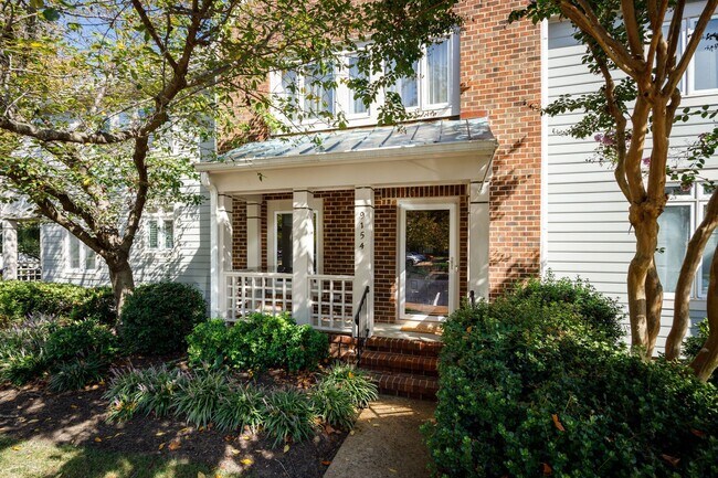 Foto del edificio - 9154 Lakeland Dr