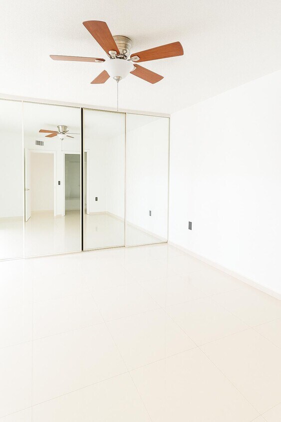 Foto del edificio - 728 Mill Valley Pl