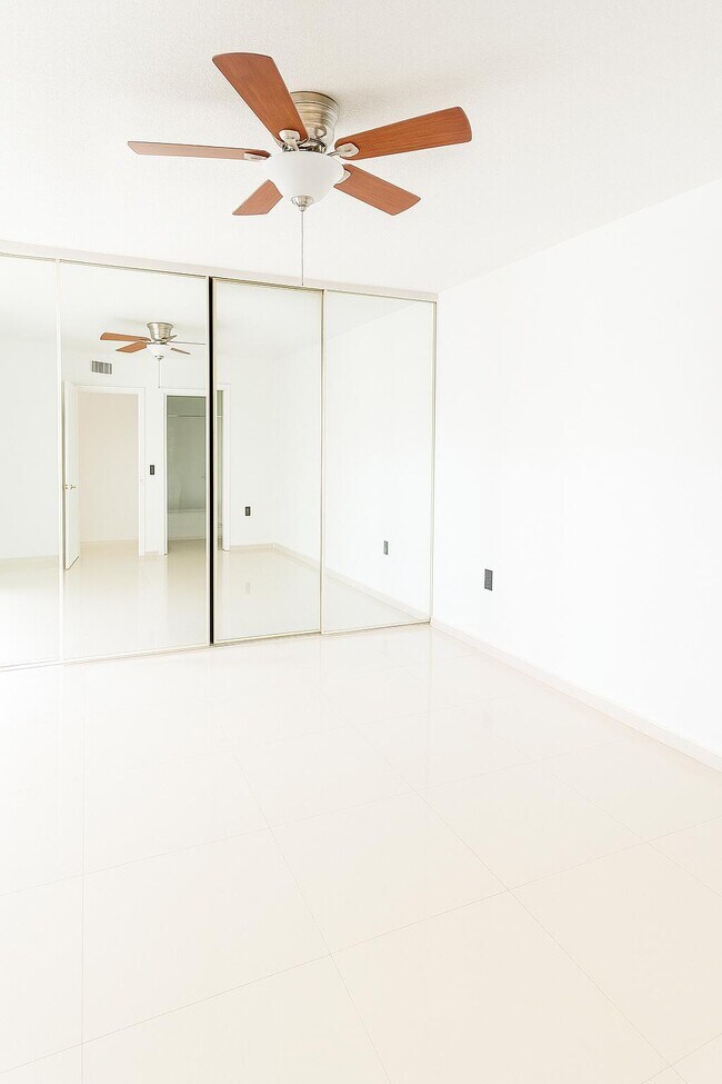 Foto del edificio - 728 Mill Valley Pl