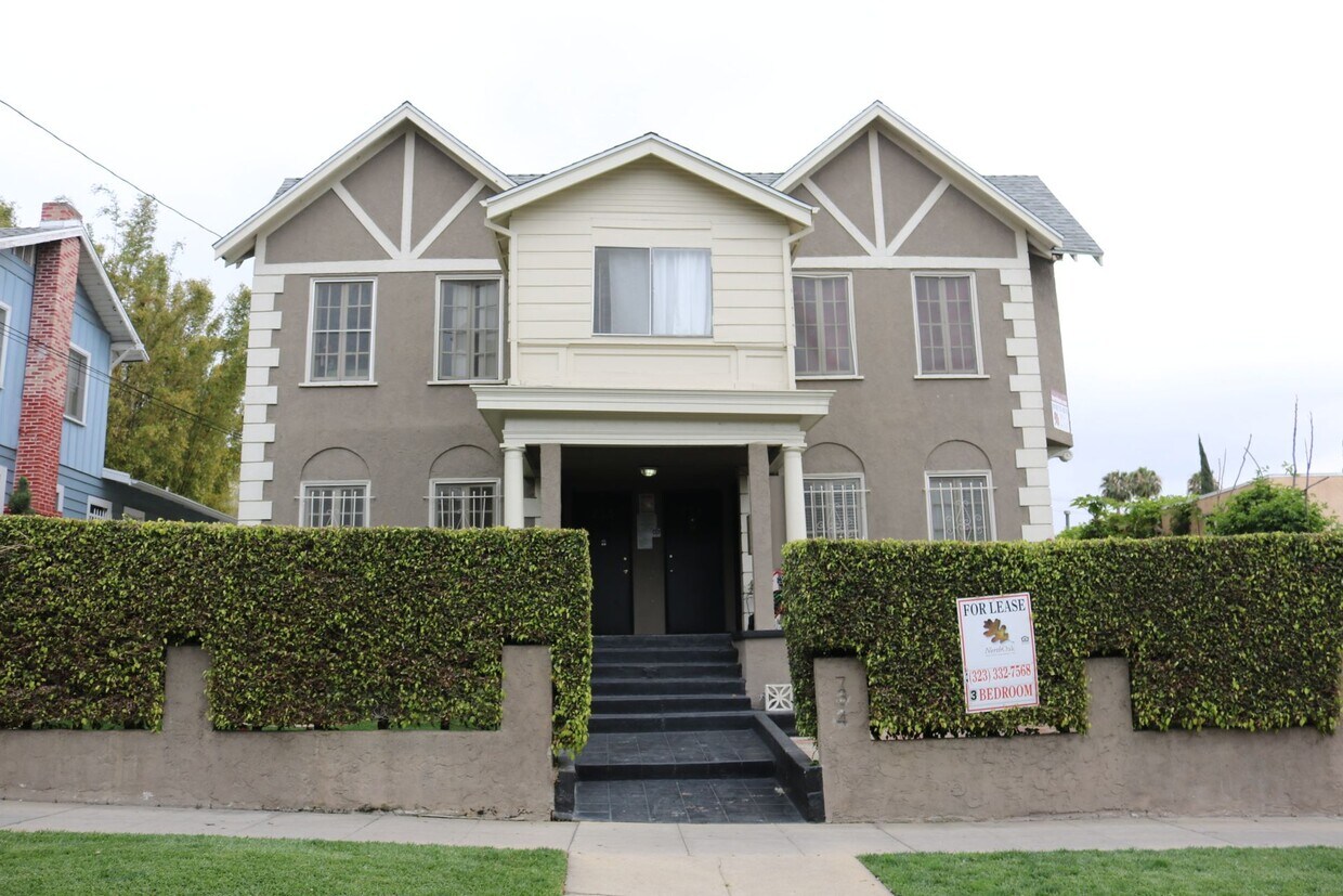 Foto del edificio - 734 Hyperion