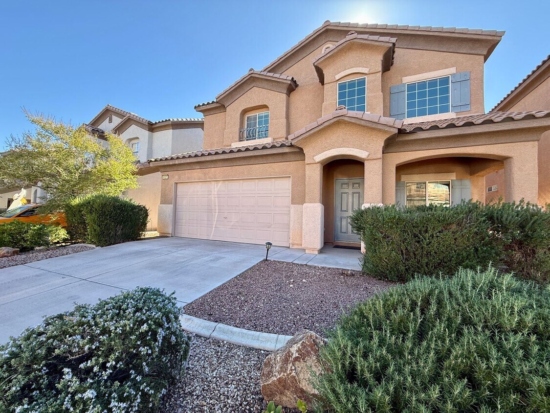 2-Story Home 3 bedroom 2.5 bath in Gated ... - 2-Story Home  3 bedroom 2.5 bath in Gated ...