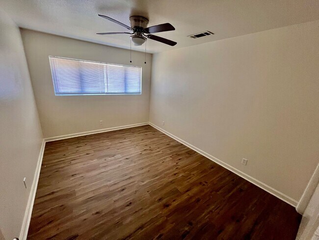 Foto del edificio - 2840-2846 N. First - 2840