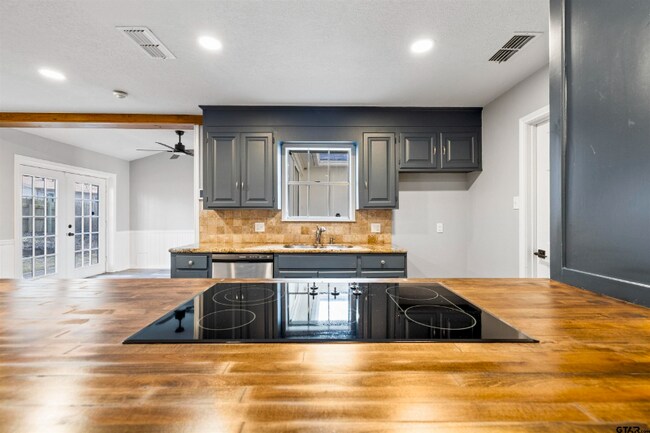 Foto del edificio - 2513 Memory Ln