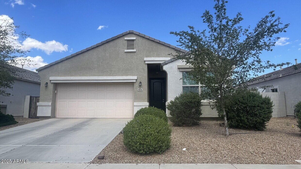Foto principal - 41236 W Jenna Ln