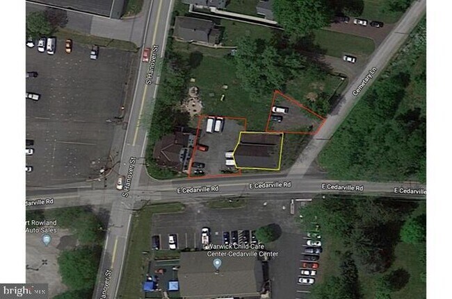 Building Photo - 203 E Cedarville Rd