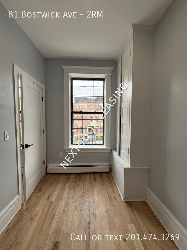 Foto del edificio - 81 Bostwick Ave