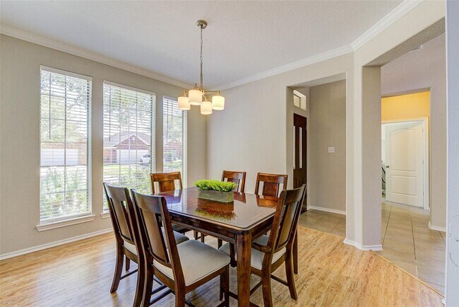 Foto del edificio - 8402 Terrace Brook Dr