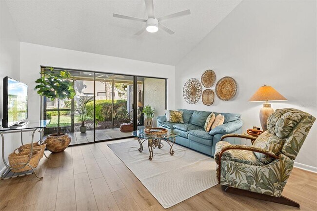 Foto del edificio - 5354 Myrtle Wood