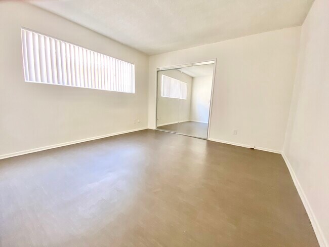Foto del edificio - 3748 Midvale Ave Los Angeles, CA 90034