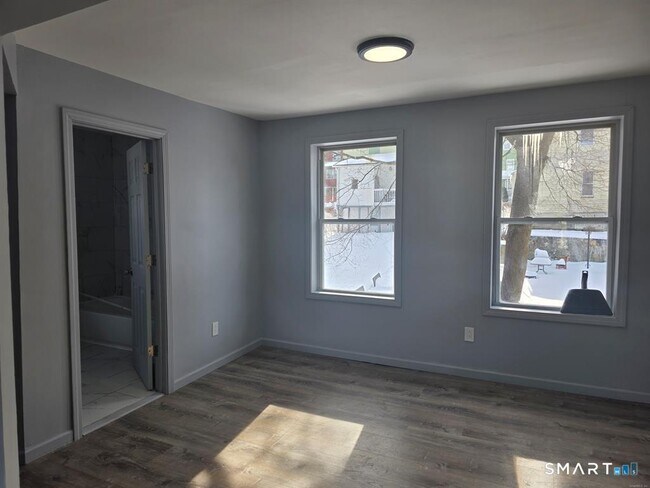 Building Photo - 46 Ward St