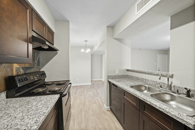 Building Photo - Flint at 290