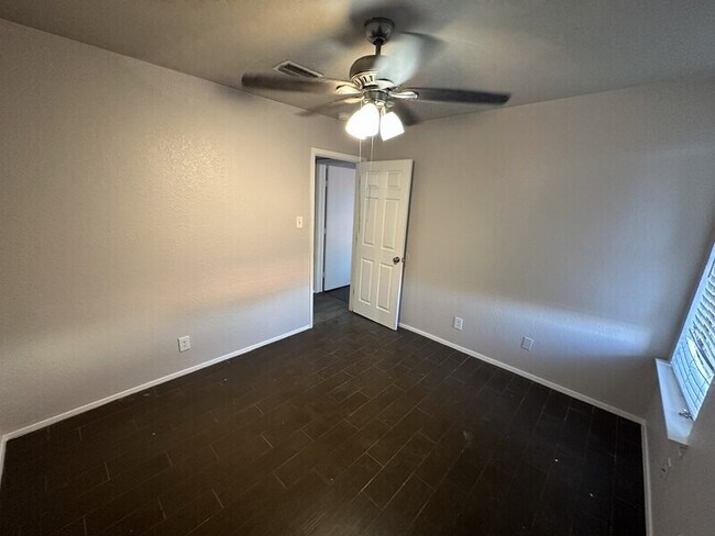 Foto del edificio - 6140 Vega Dr