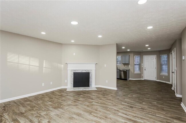Building Photo - 2355 Delfern Dr NW