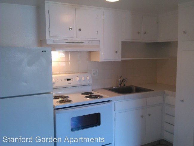 Building Photo - 1 br, 1 bath Apartment - 1735 Woodland Ave