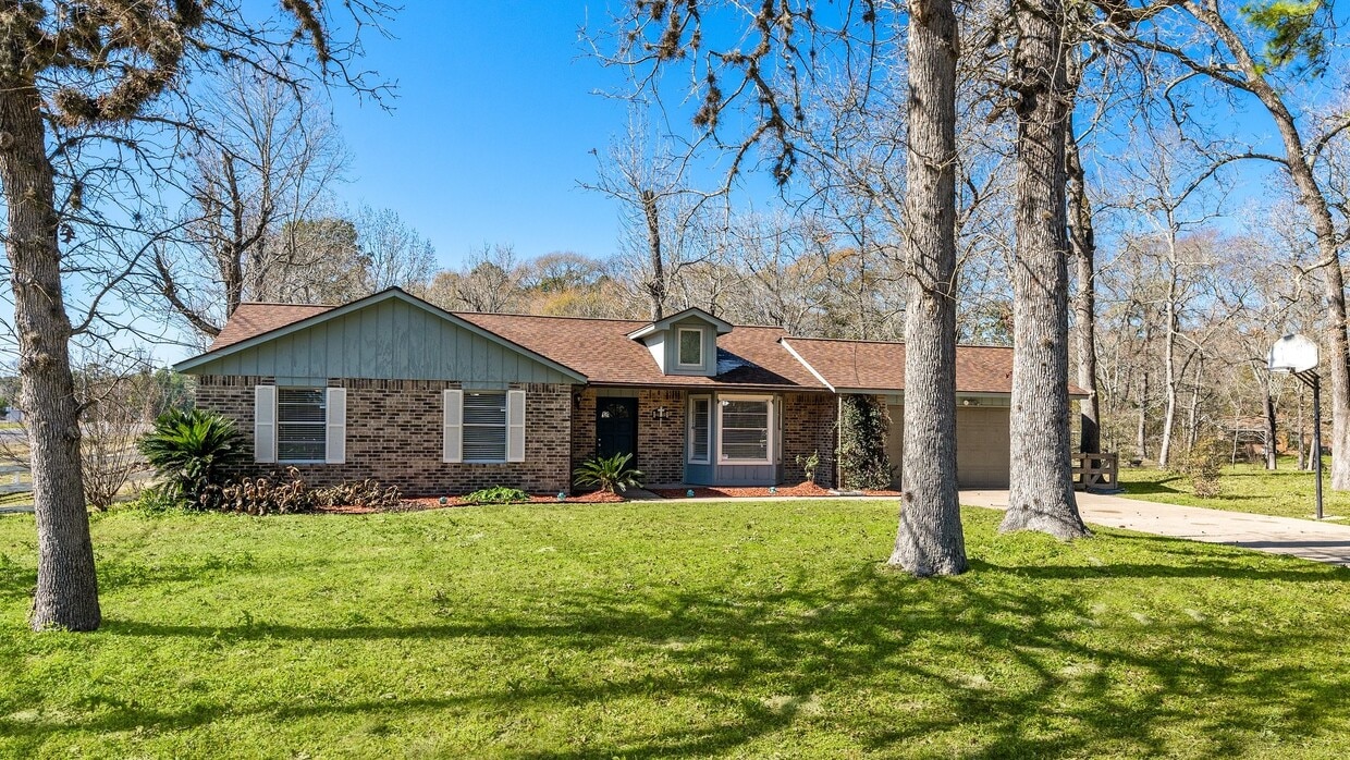 Foto principal - 9134 Lakeside Dr