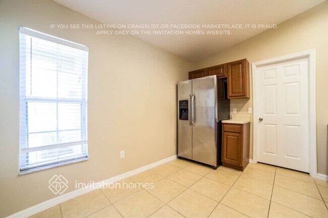 Foto del edificio - 3215 Burdock Ave