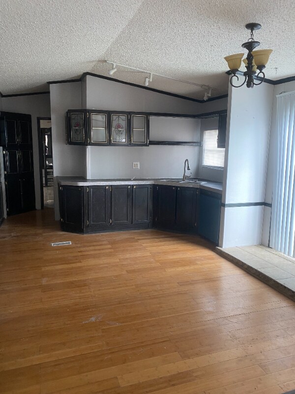 Foto del edificio - 3210 Crystal Ave
