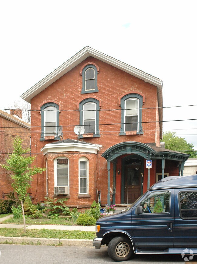 24 Davies Ct, Poughkeepsie, NY 12601 Apartments Poughkeepsie, NY