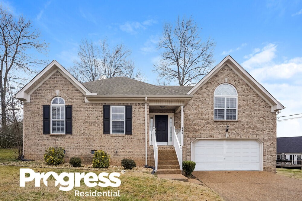 Foto principal - 606 Parrish Wood