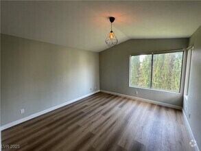 Building Photo - 2804 Oasis Cir