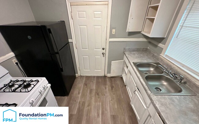 Foto del edificio - 3017 Gulf Ave