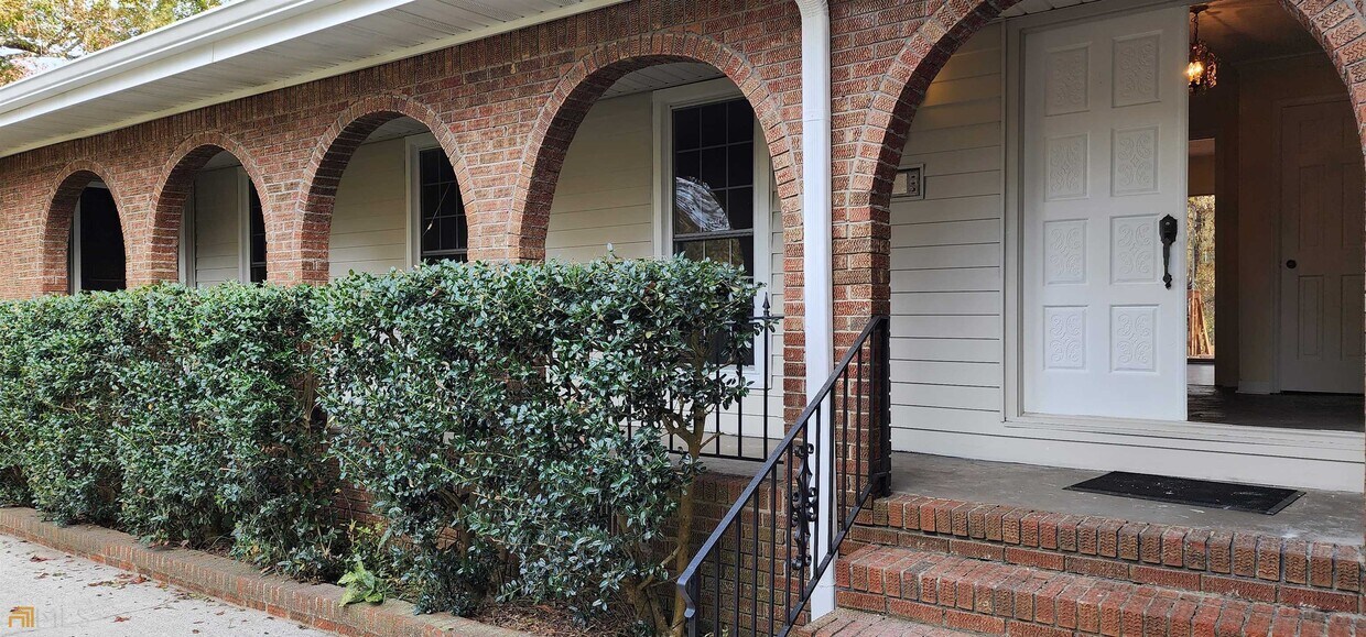 2810 Ebenezer Rd SE, Conyers, GA 30094 House Rental in Conyers, GA