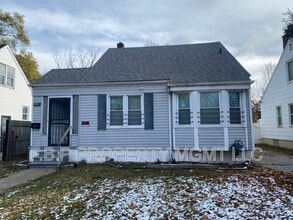 Building Photo - 9954 Evergreen Rd