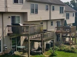 Building Photo - 1441 Lakeside Dr