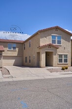Building Photo - 4211 E Wading Pond Dr
