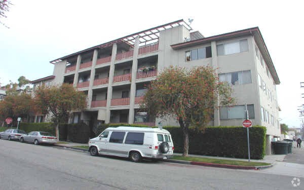 Foto del edificio - 202 N Clark Dr