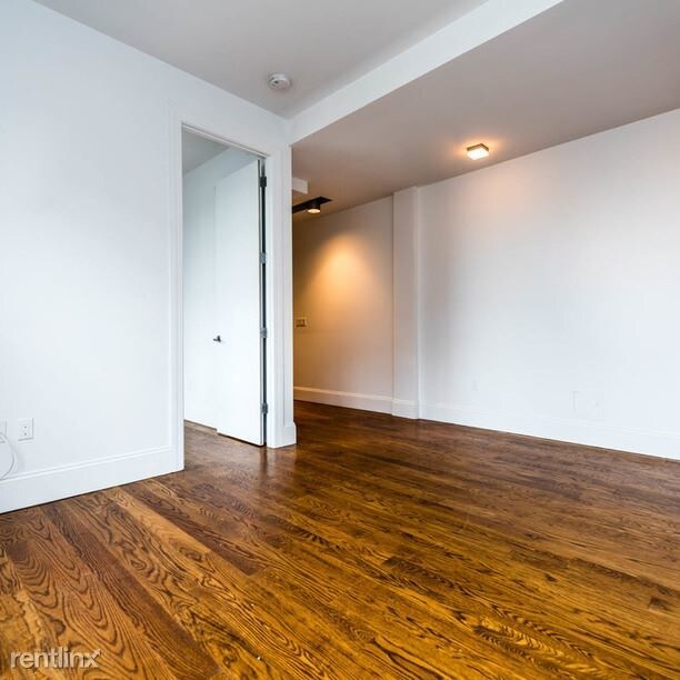 Foto del edificio - 1635 Putnam Ave