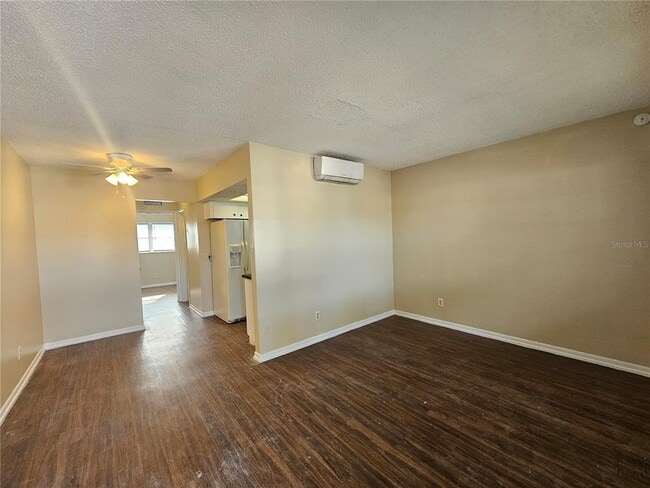 Foto del edificio - 201 Northwest Jefferson Cir N