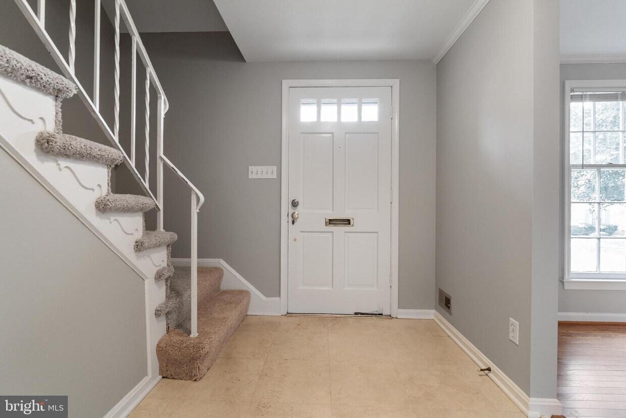 Primary Photo - 9313 Kobe Way