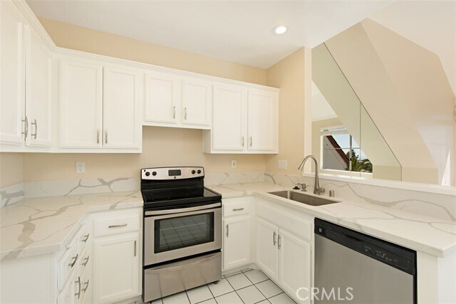 Building Photo - 14 Vista Del Mar