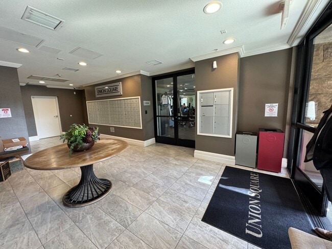 Foto del edificio - 3 Bedroom 2 Bathroom down town San Diego