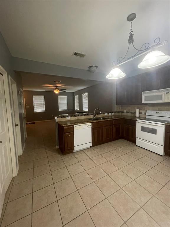 2117 Kemah Village Dr, Kemah, TX 77565 Condo for Rent in Kemah, TX