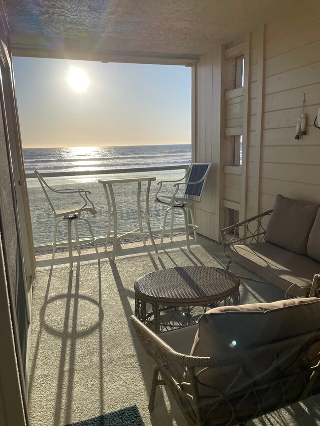 Building Photo - 3755 Ocean Front Walk