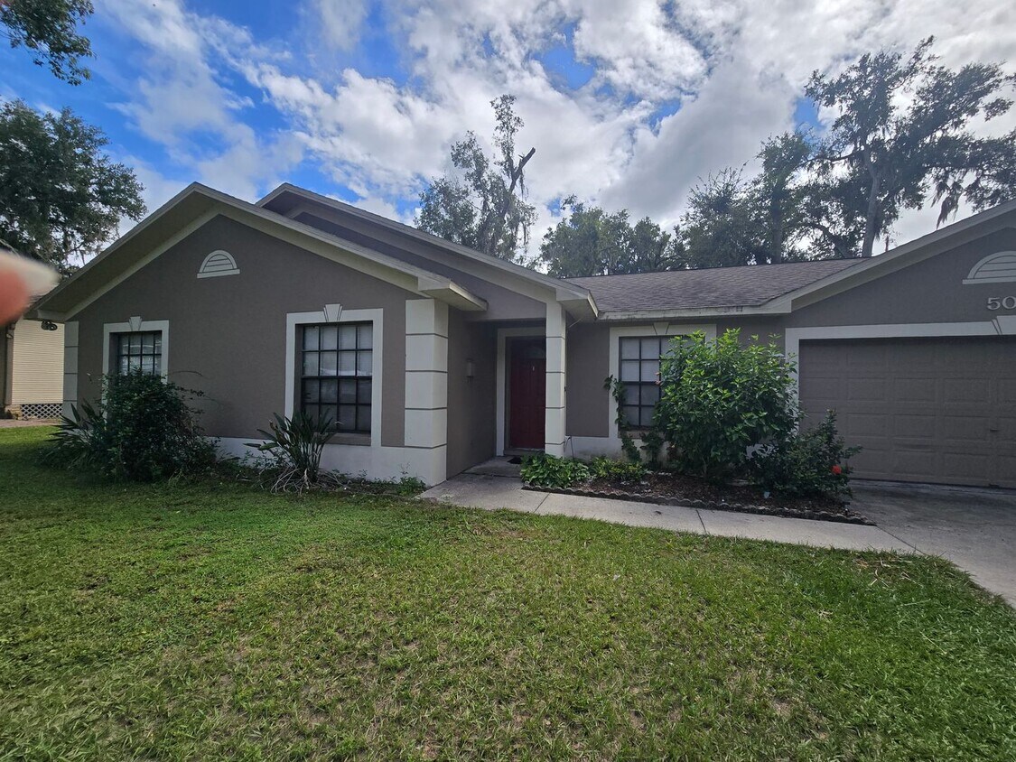 three bedroom 2 bath with garage - three bedroom 2 bath with garage