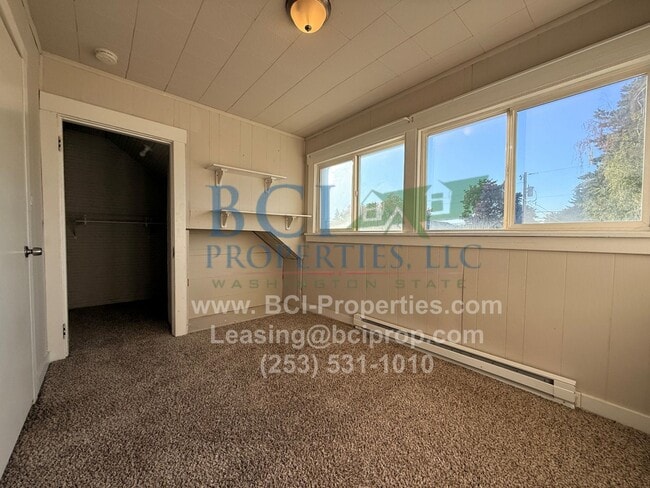 Building Photo - Beautiful 4 Bedroom Home Available in Down...