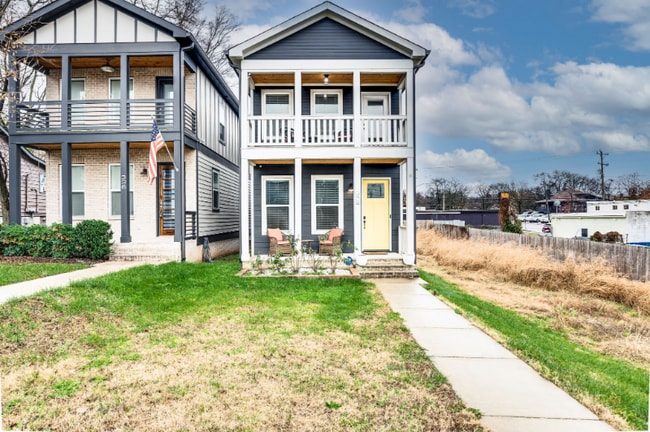 Building Photo - 338 Vivelle Ave