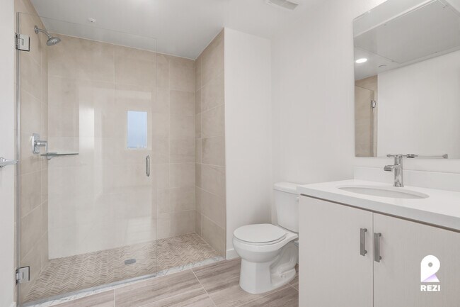 Foto del edificio - 1363 Colton St