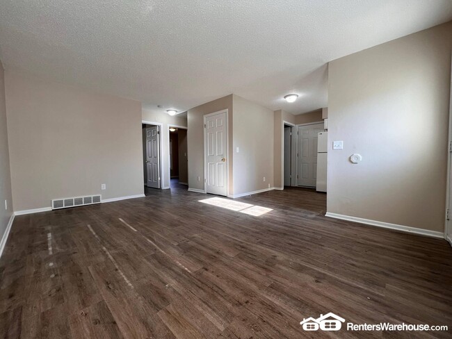 Foto del edificio - 824 Hartford Ave
