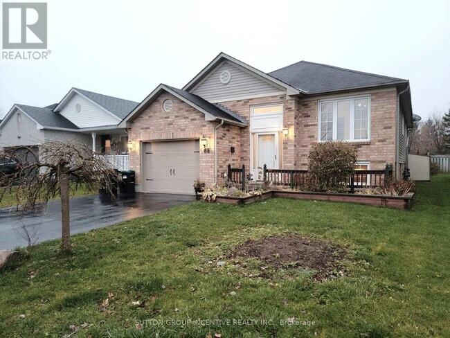 Photo du bâtiment - 88 Leggott Ave