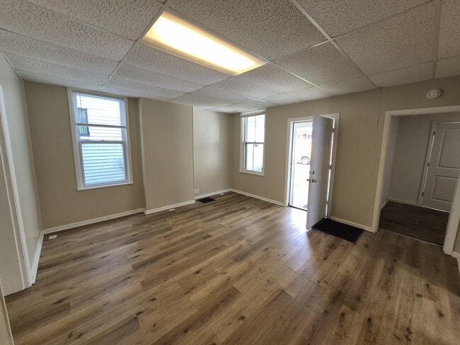 Photo - 526 Corwin St House