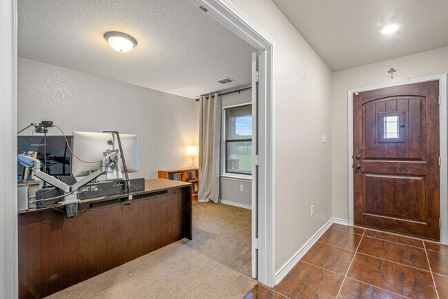 Foto del edificio - $500.00 OFF First Months Rent!!